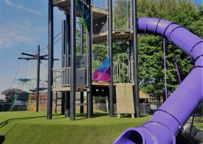 Safety netting on a playground installation