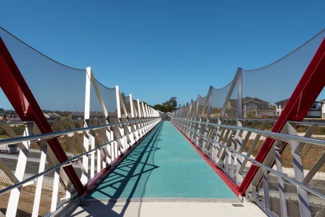 Spencer-Road-Footbridge-Safety-and-Fall-Arrest-Mesh---Tirohanga-Whanui-Bridge--Mark-Scowen-Photography-2sm__ListingLargeW10_ResizedByWzAuNSxudWxsXQ