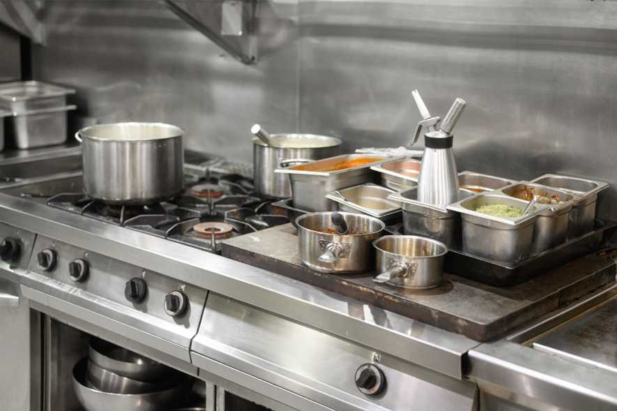 Stainless steel fabrication in kitchenware